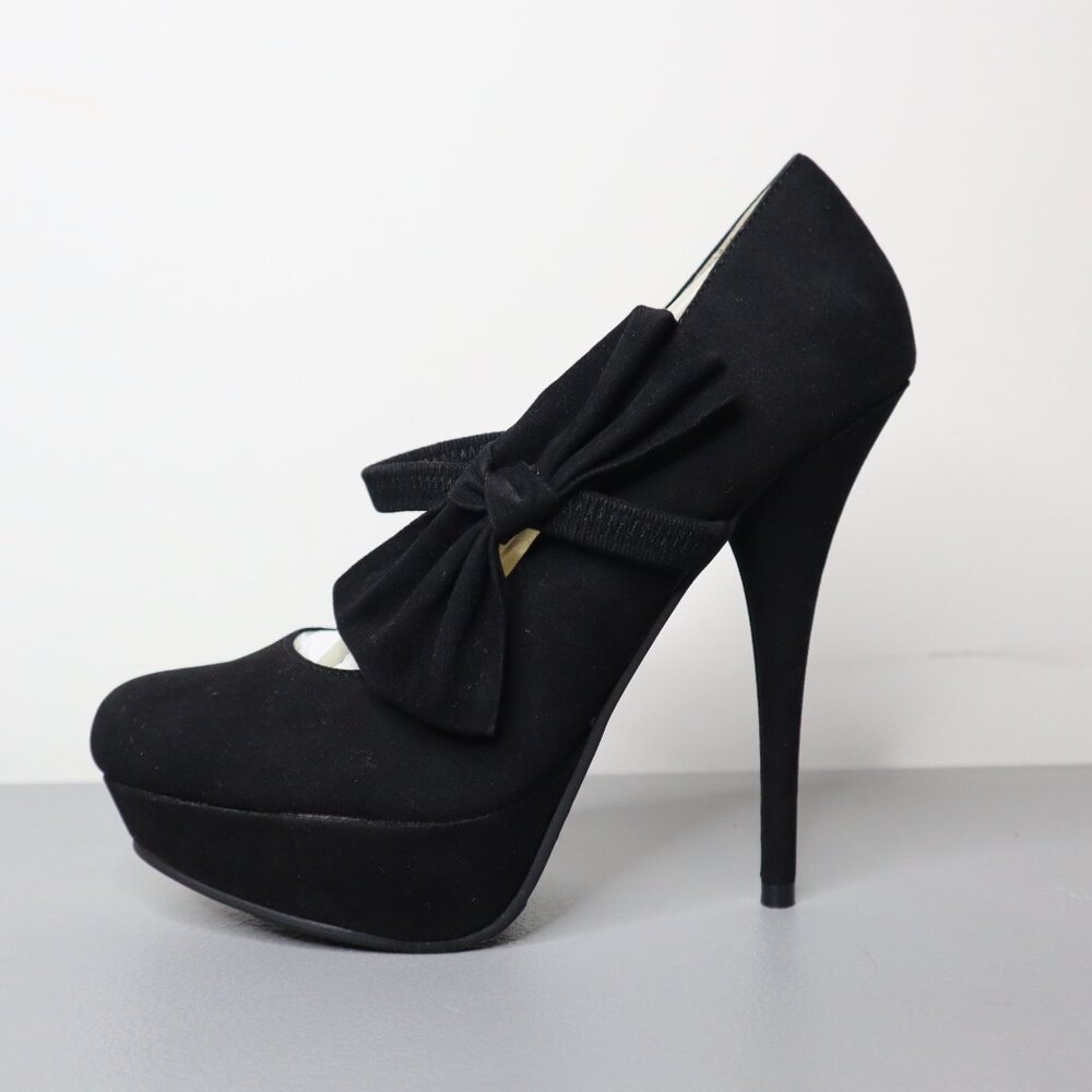 Bumper Black Suede Platform High Heels With Bow Accent Size 7.5